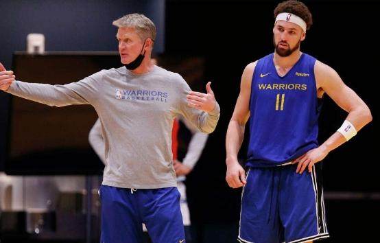 凤凰体育APP-汤普森离队早有迹象 夏天之前他便下定决心